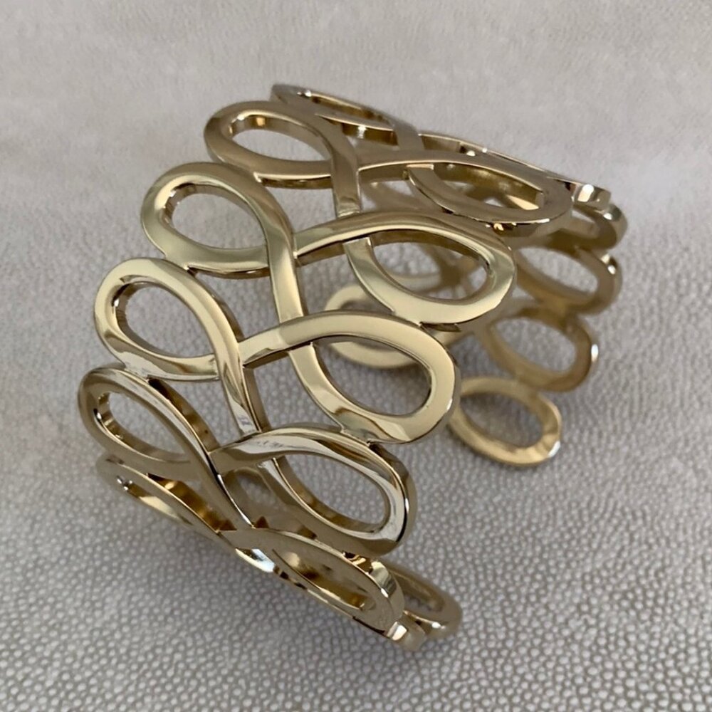 Dyrberg/Kern Rosette looped metal cuff bracelet